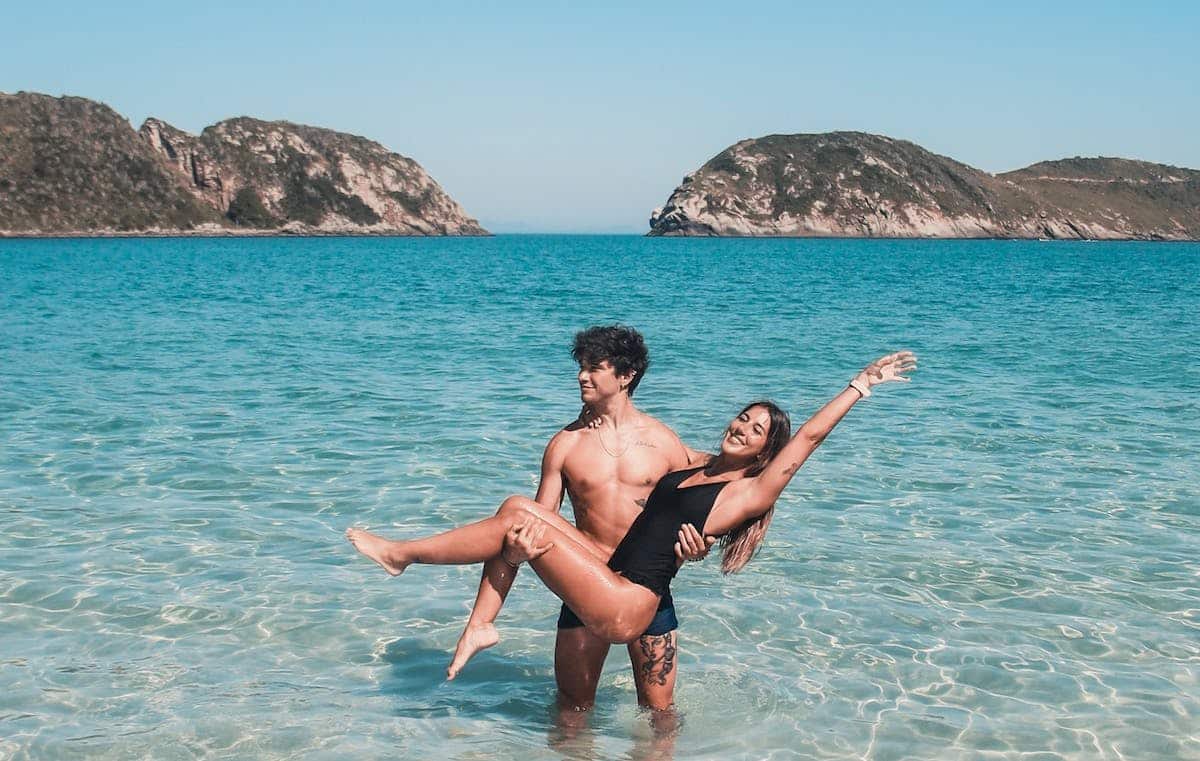 couple amoureux, homme balance femme belier